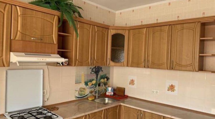 Оренда 1 кімната 62 кв. м. Володимирська (Центр) Хмельницький