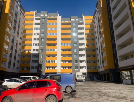 Продаж квартири 2 кімнати 73 кв. м. С.Бандери (Виставка) Хмельницький