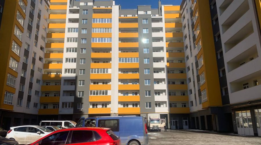 Продаж квартири 2 кімнати 73 кв. м. С.Бандери (Виставка) Хмельницький
