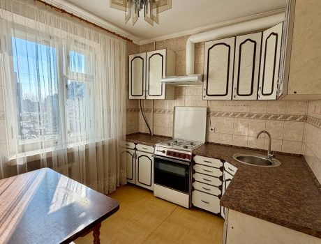 Продаж квартири 3 кімнати 75 кв. м. Залізняка (Озерна) Хмельницький