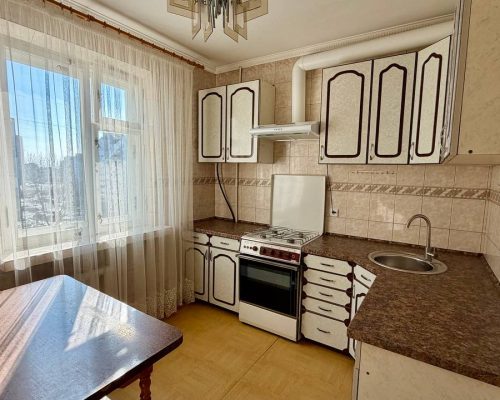 Продаж квартири 3 кімнати 75 кв. м. Залізняка (Озерна) Хмельницький