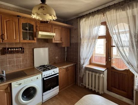 Продаж квартири 3 кімнати 72 кв. м. Прибузька (Центр) Хмельницький