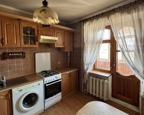 Продаж квартири 3 кімнати 72 кв. м. Прибузька (Центр) Хмельницький