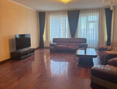 Оренда 1 кімната 100 кв. м. Проскурівська (Центр) Хмельницький