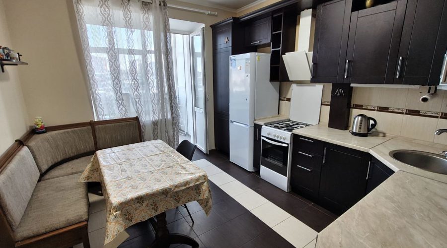 Оренда 2 кімнати 60 кв. м. Будівельників (Виставка) Хмельницький