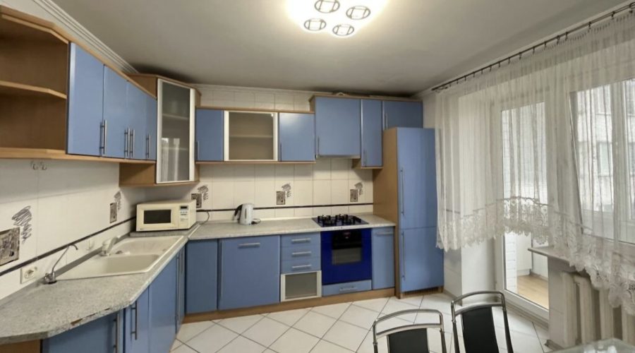 Продаж квартири 3 кімнати 80 кв. м. Свободи (Центр) Хмельницький