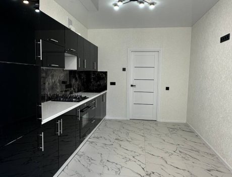 Продаж квартири 2 кімнати 80 кв. м. Кармелюка (Озерна) Хмельницький