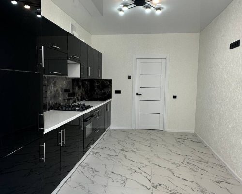 Продаж квартири 2 кімнати 80 кв. м. Кармелюка (Озерна) Хмельницький