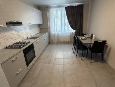 Оренда 2 кімнати 68 кв. м. Кармелюка (Озерна) Хмельницький