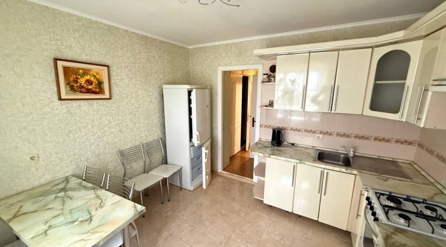 Оренда 2 кімнати 64 кв. м. Панаса Мирного (Озерна) Хмельницький