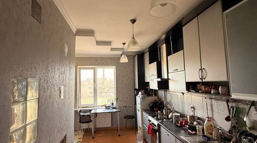 Продаж квартири 2 кімнати 79 кв. м. Госпітальна (Ракове) Хмельницький