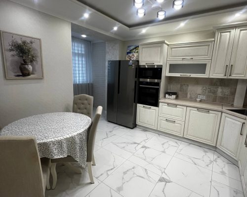 Оренда 2 кімнати 80 кв. м. Молодіжна (Південно-Захід) Хмельницький