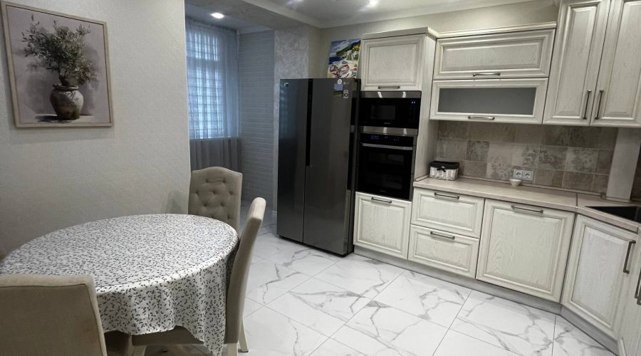 Оренда 2 кімнати 80 кв. м. Молодіжна (Південно-Захід) Хмельницький