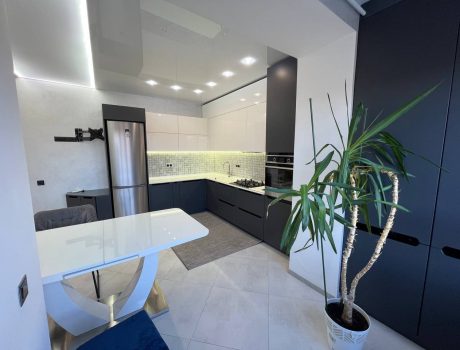 Оренда 2 кімнати 70 кв. м. Лісогринівецька (Озерна) Хмельницький