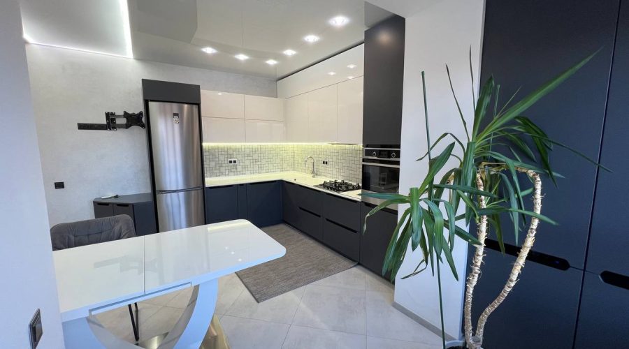 Оренда 2 кімнати 70 кв. м. Лісогринівецька (Озерна) Хмельницький