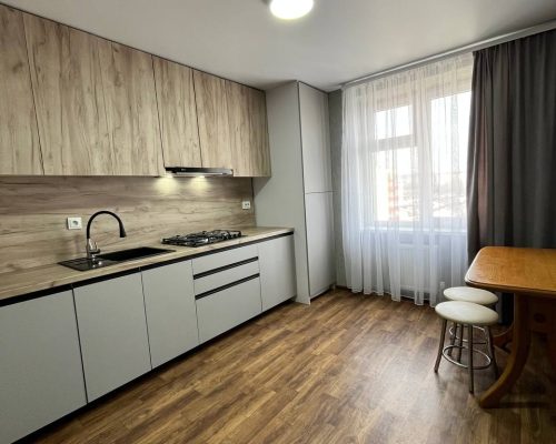 Оренда 3 кімнати 73 кв. м. Трудова (Виставка) Хмельницький