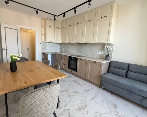 Продаж квартири 2 кімнати 82 кв. м. Старокостянтинівське шоссе (Виставка) Хмельницький