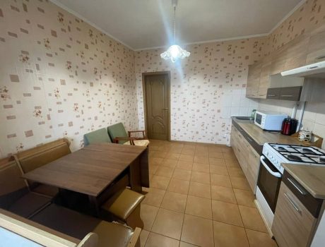 Продаж квартири 3 кімнати 178 кв. м. Проспект Миру (Виставка) Хмельницький