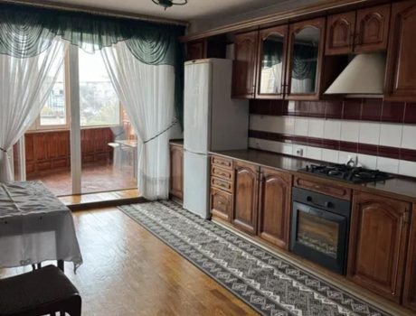 Оренда 2 кімнати 83 кв. м. Свободи (Центр) Хмельницький