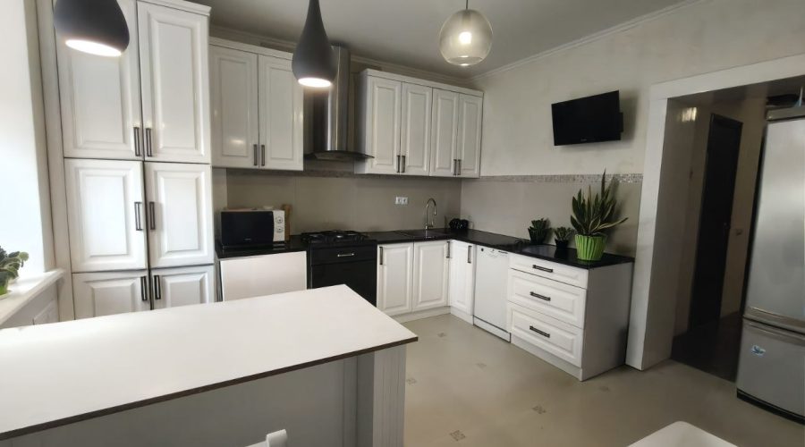 Оренда 3 кімнати 125 кв. м. провулок Панаса Мирного (Озерна) Хмельницький