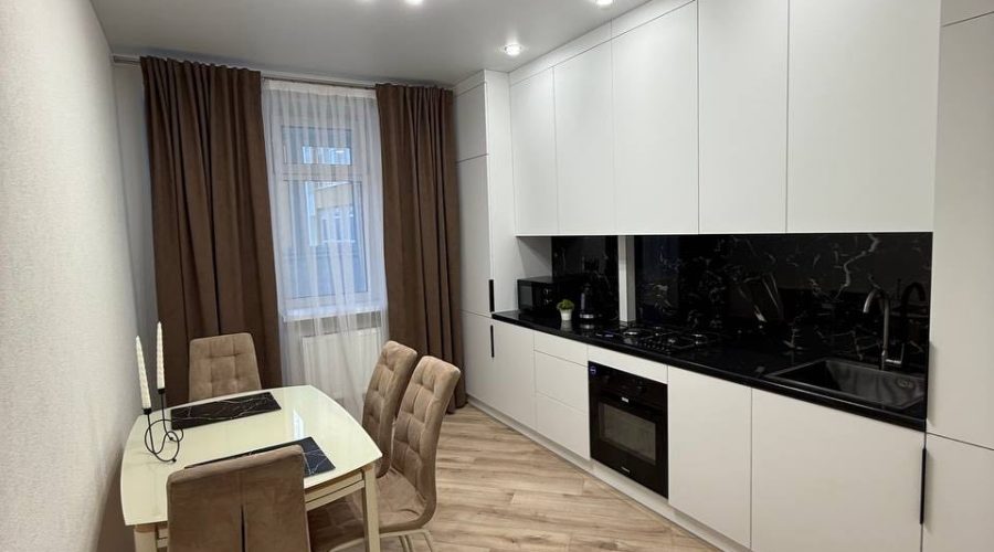 Оренда 1 кімната 49 кв. м. С.Бандери (Виставка) Хмельницький