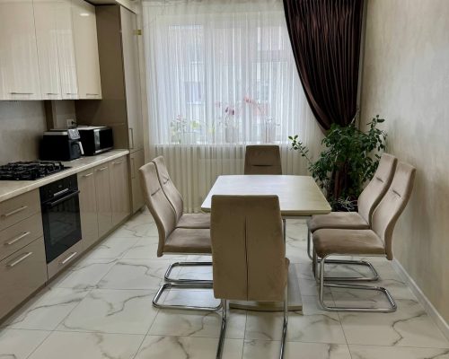 Продаж квартири 2 кімнати 67 кв. м. Січових стрільців (Озерна) Хмельницький