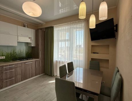 Оренда 1 кімната 55 кв. м. Зарічанська (Виставка) Хмельницький