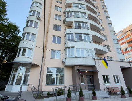 Продаж квартири 2 кімнати 78 кв. м. Водопровідна (Центр) Хмельницький