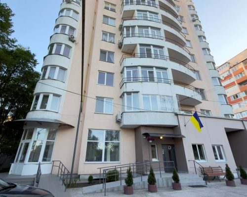 Продаж квартири 2 кімнати 78 кв. м. Водопровідна (Центр) Хмельницький