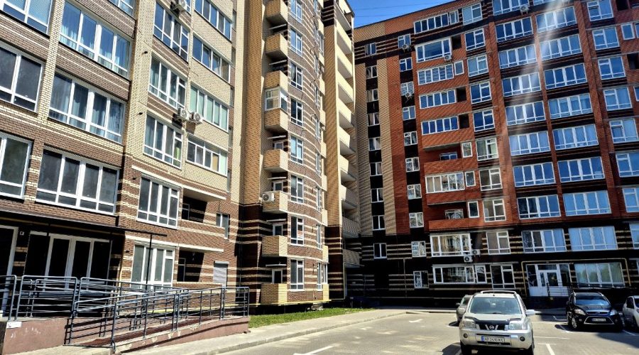 Продаж квартири 2 кімнати 67 кв. м. ЖК Олімпійський (Виставка) Хмельницький