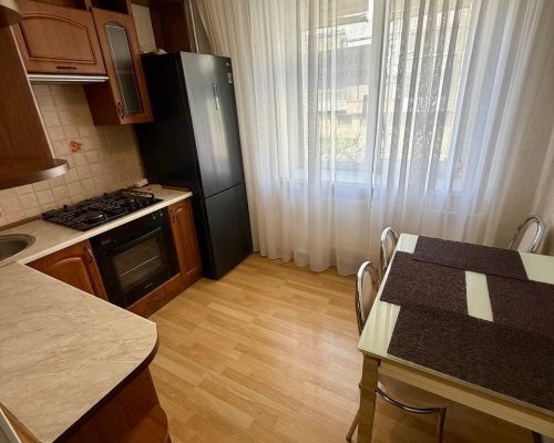 Оренда 2 кімнати 53 кв. м. Пʼяскорського (Гречани) Хмельницький