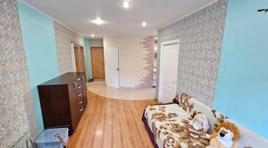 Продаж квартири 3 кімнати 38 кв. м. проспект Миру (Виставка) Хмельницький