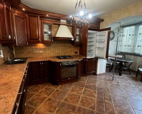 Продаж квартири 3 кімнати 128 кв. м. Театральна (Центр) Хмельницький
