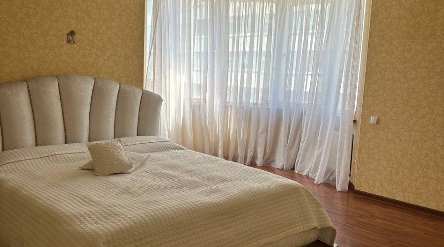 Продаж квартири 2 кімнати 81 кв. м. Старокостянтинівське шосе (Центр) Хмельницький