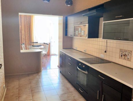 Продаж квартири 3 кімнати 107 кв. м. Проскурівська (Центр) Хмельницький