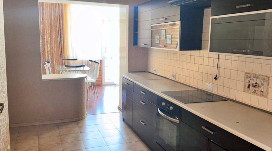 Продаж квартири 3 кімнати 107 кв. м. Проскурівська (Центр) Хмельницький