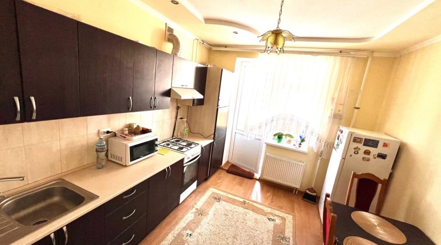 Продаж квартири 2 кімнати 72 кв. м. П.Мирного (Озерна) Хмельницький