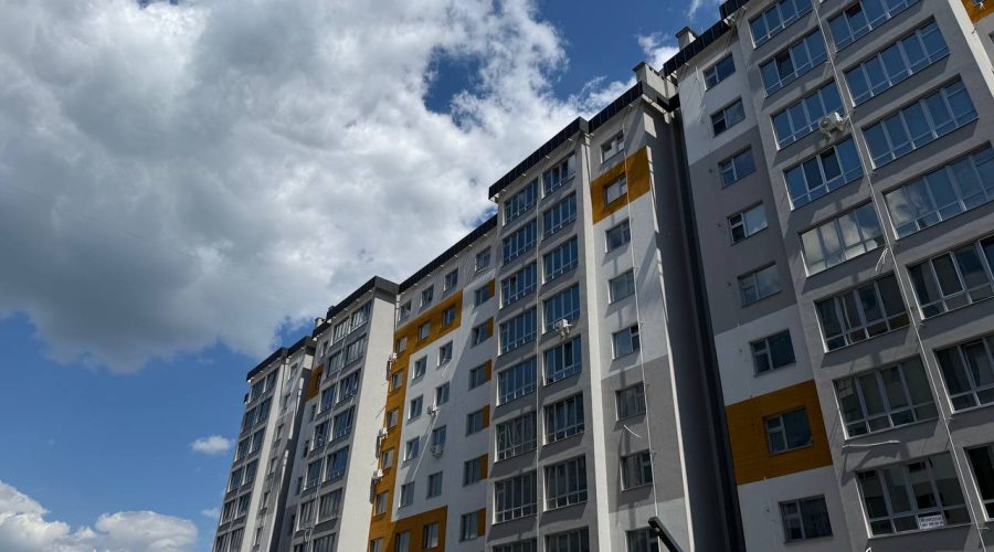 Продаж квартири 2 кімнати 70 кв. м. ЖК Щасливий (Виставка) Хмельницький
