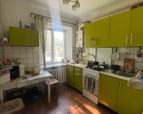 Продаж квартири 2 кімнати 43 кв. м. Камʼянецька (Центр) Хмельницький