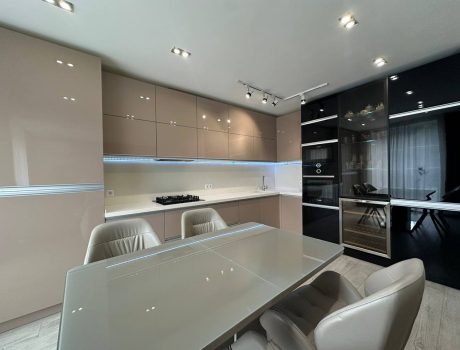 Продаж квартири 2 кімнати 70 кв. м. ЖК Агора (Озерна) Хмельницький