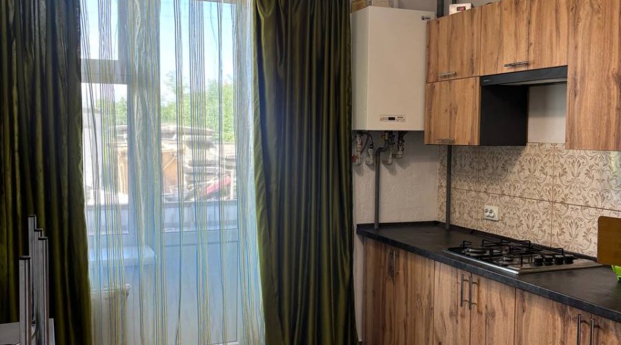 Оренда 1 кімната 45 кв. м. Озерна (Виставка) Хмельницький