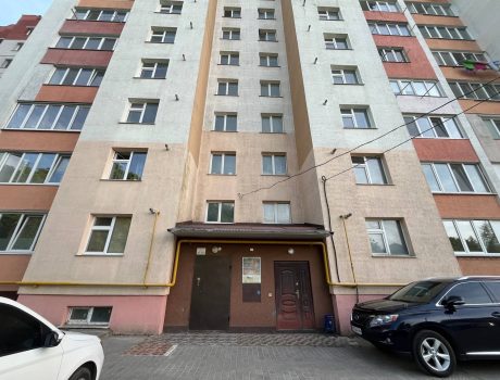 Продаж квартири 1 кімната 41 кв. м. Лісогринівецька (Озерна) Хмельницький