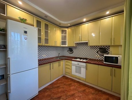 Оренда 2 кімнати 75 кв. м. Зарічанська (Виставка) Хмельницький