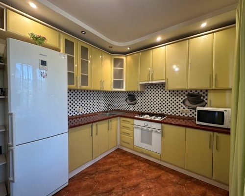 Оренда 2 кімнати 75 кв. м. Зарічанська (Виставка) Хмельницький