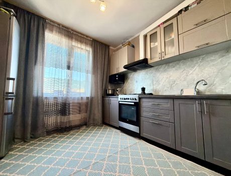 Продаж квартири 3 кімнати 69 кв. м. Залізняка (Озерна) Хмельницький