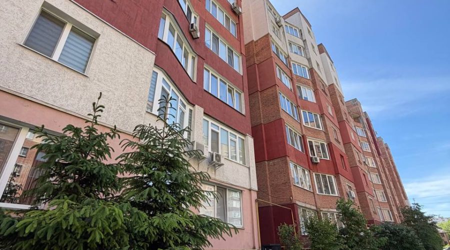 Продаж квартири 2 кімнати 87 кв. м. Будівельників (Виставка) Хмельницький