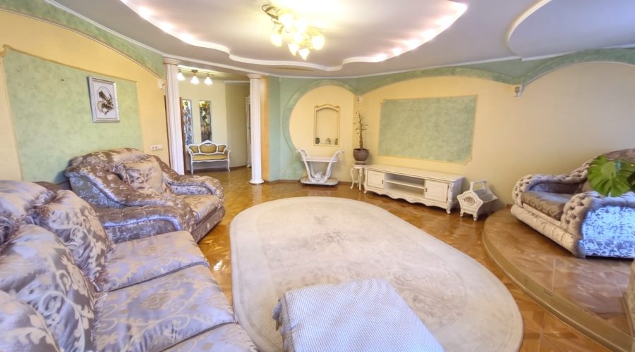 Оренда 3 кімнати 121 кв. м. Паркова (Центр) Хмельницький