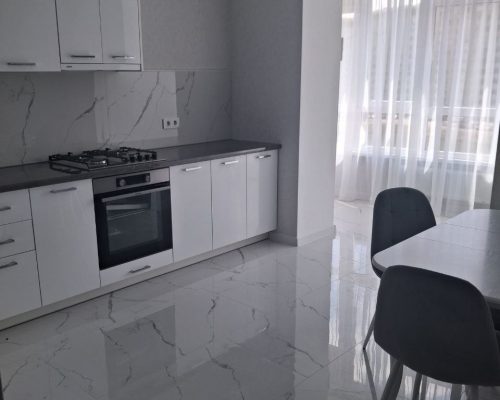 Оренда 1 кімната 55 кв. м. Лісогринівецька (Озерна) Хмельницький