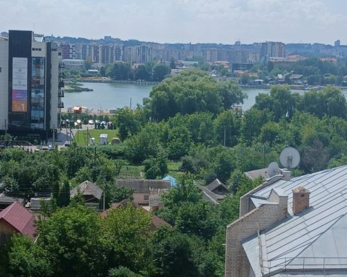 Продаж квартири 4 кімнати 74 кв. м. (Центр) Хмельницький