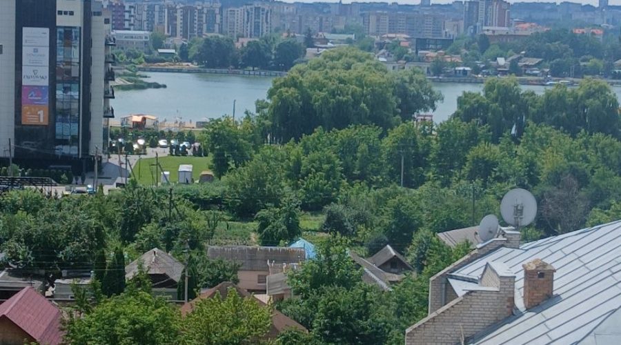 Продаж квартири 4 кімнати 74 кв. м. (Центр) Хмельницький